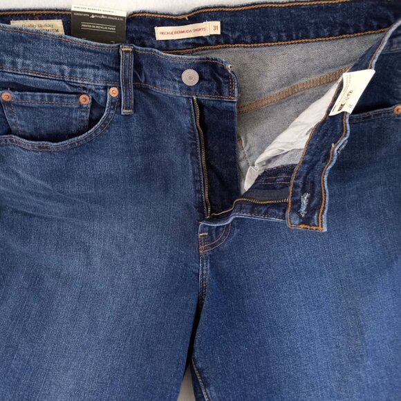 NWT Levi's Ribcage Bermuda Shorts Size 31 Medium Wash - Picture 5 of 10